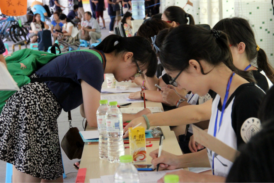 我系2014年本科生迎新系列工作顺利完成