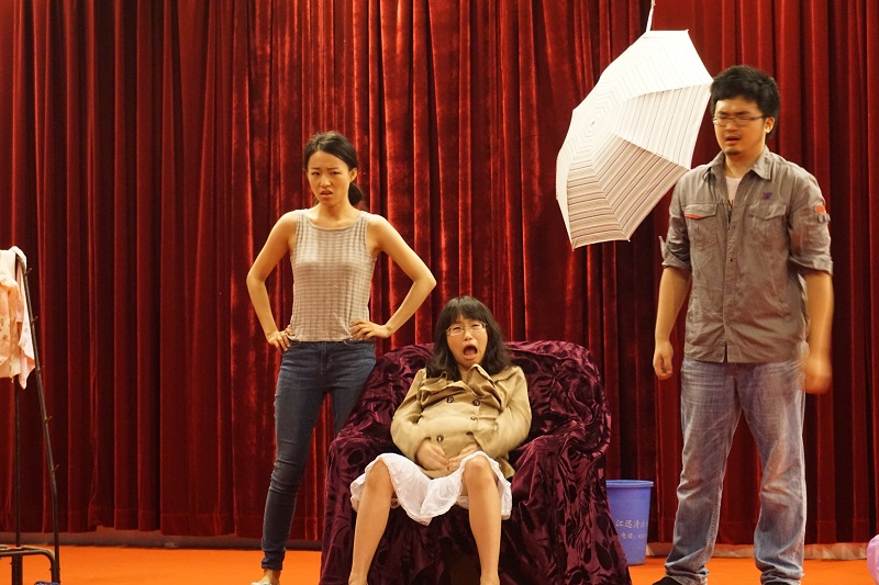 赠与你我五月的芬芳——记2015年ok138cn太阳集团“五月花海”系列活动闭幕式暨师生见面会