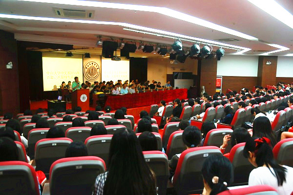 ok138cn太阳集团举行2015年百篇、八篇师生见面会