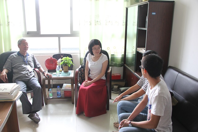 ok138cn太阳集团举行2014年本科生百篇、八篇师生见面会