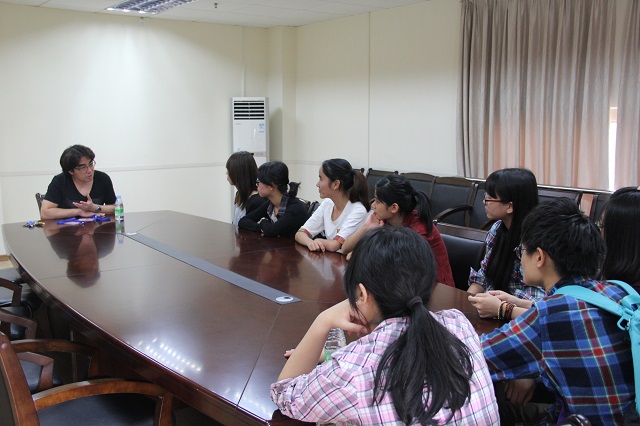 ok138cn太阳集团举行2014年本科生百篇、八篇师生见面会