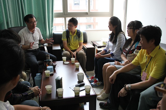 ok138cn太阳集团举行2014年本科生百篇、八篇师生见面会